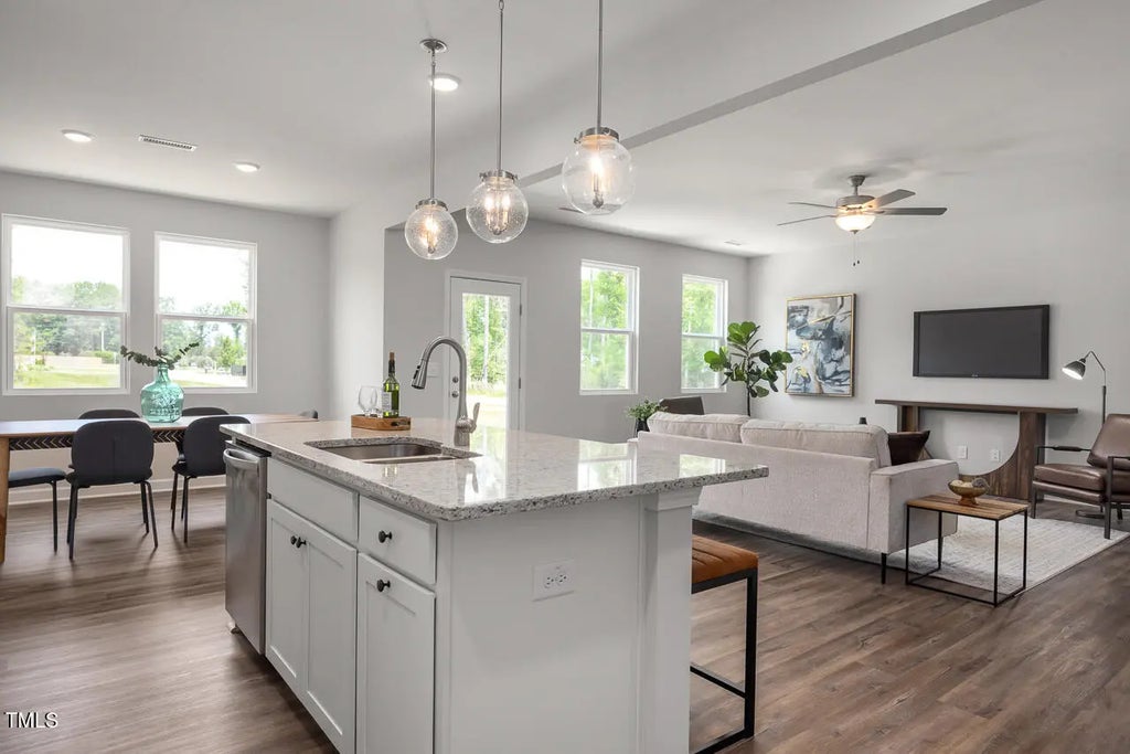 285 Gregory Village Drive, Lillington