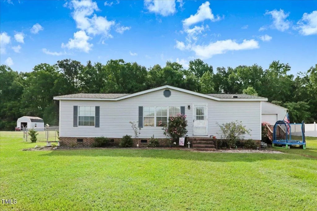 8136 Brooks Rd Road, Kenly