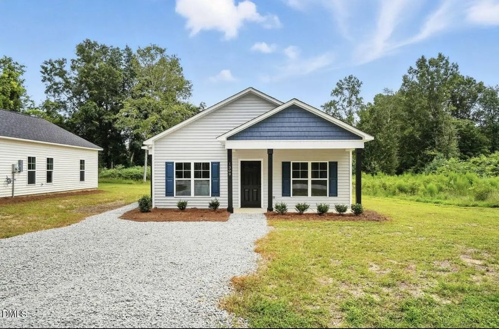 1240 W Blackman Road, Dunn