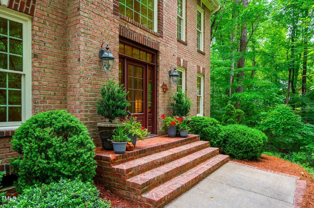 101 Collinson Drive, Chapel Hill