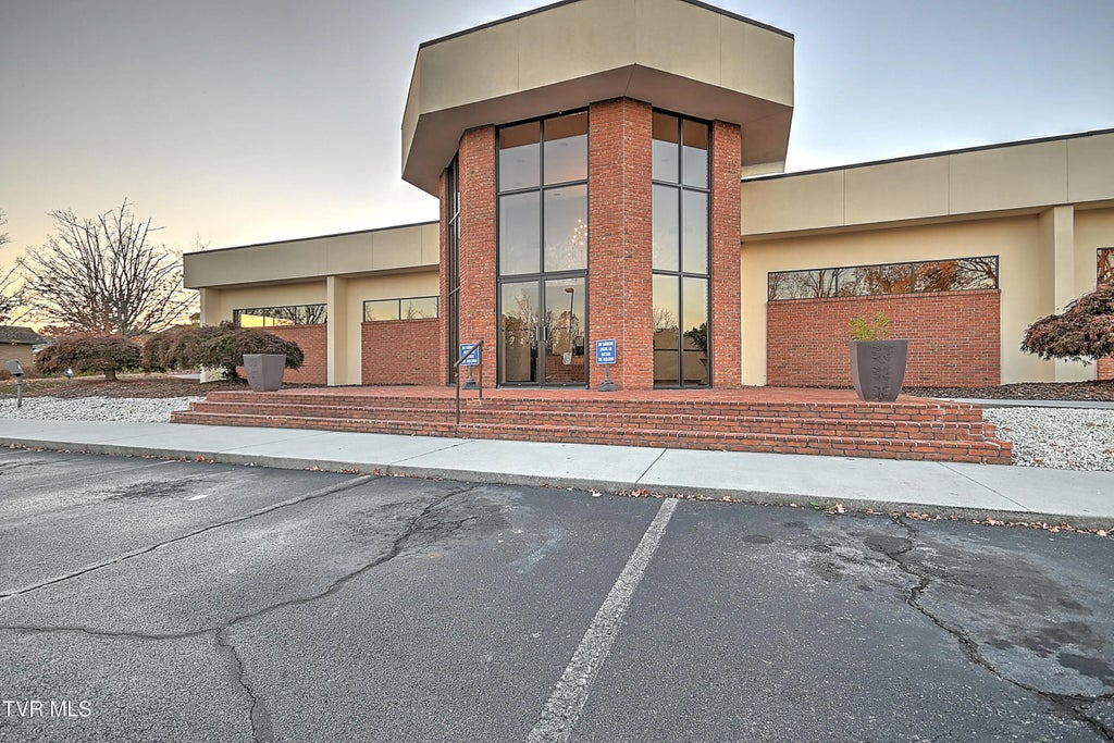 411 Princeton Road, Johnson City