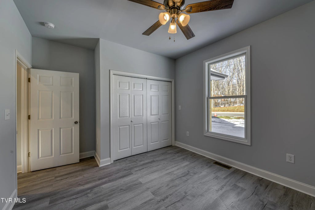 18 of 33 - 1430 East Cedar Street, Bristol, TENNESSEE