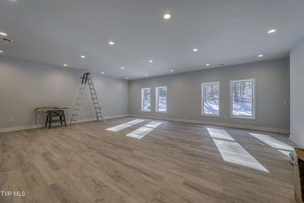19 of 33 - 1430 East Cedar Street, Bristol, TENNESSEE