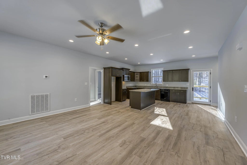 3 of 33 - 1430 East Cedar Street, Bristol, TENNESSEE