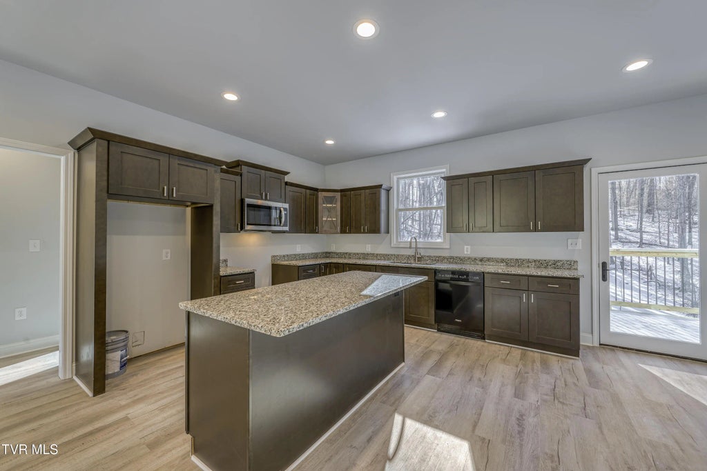 4 of 33 - 1430 East Cedar Street, Bristol, TENNESSEE