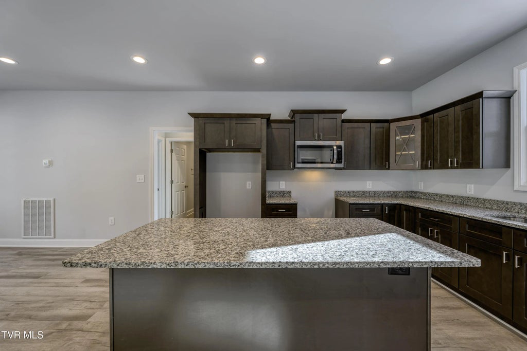 5 of 33 - 1430 East Cedar Street, Bristol, TENNESSEE