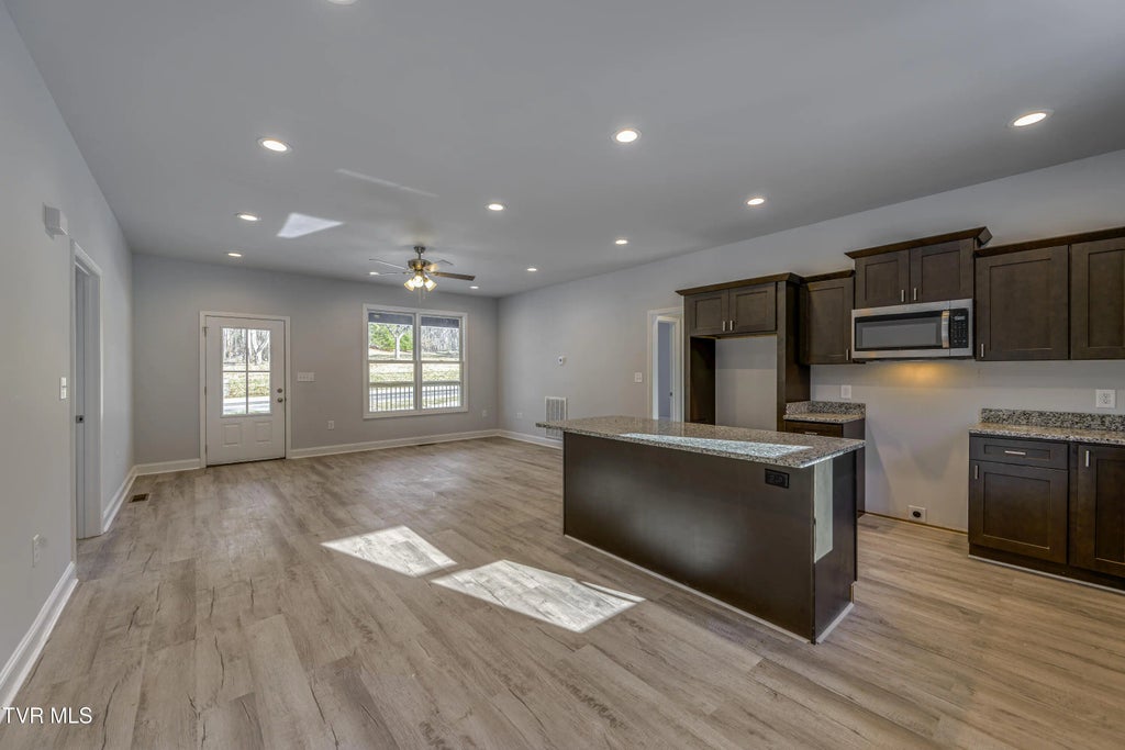 6 of 33 - 1430 East Cedar Street, Bristol, TENNESSEE