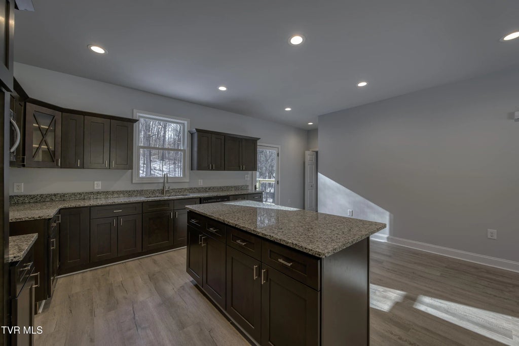 7 of 33 - 1430 East Cedar Street, Bristol, TENNESSEE
