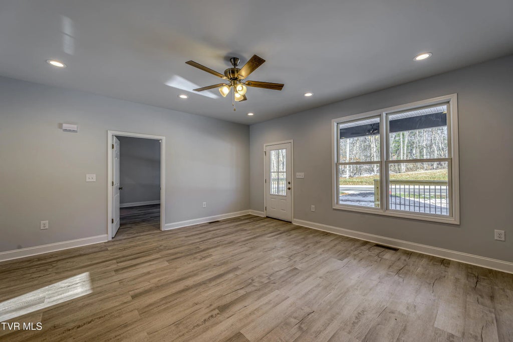 8 of 33 - 1430 East Cedar Street, Bristol, TENNESSEE