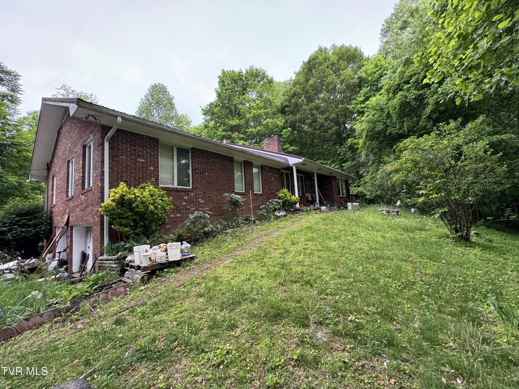 649 Sugar Run Road, Jonesville