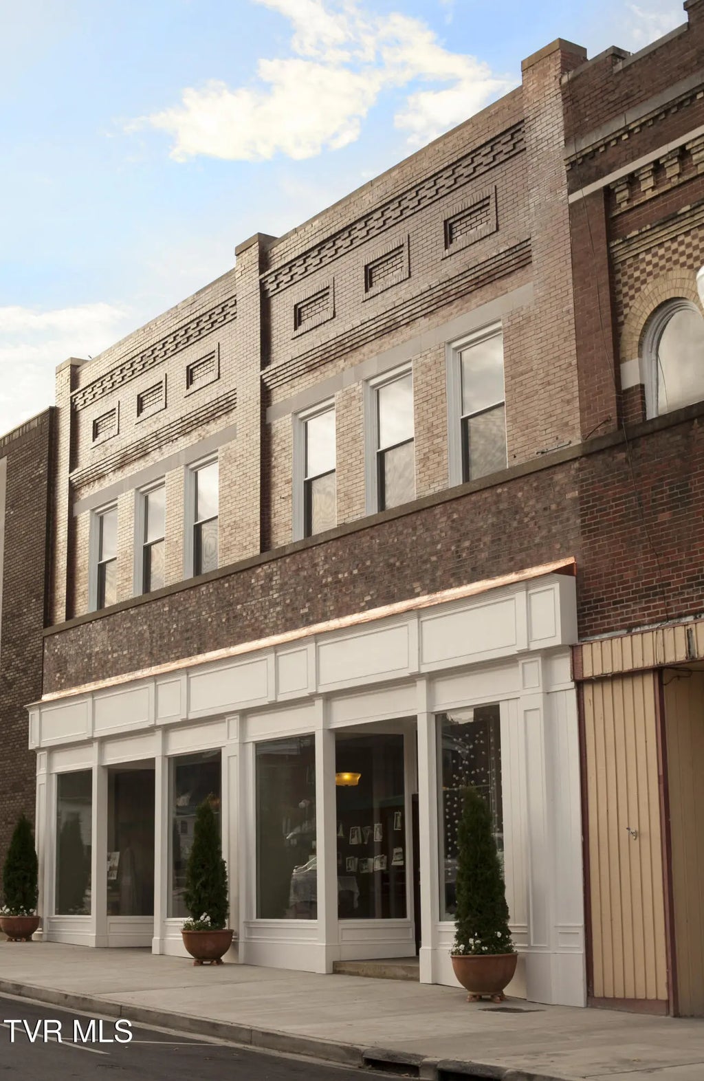 206 Gay Street Street, Erwin