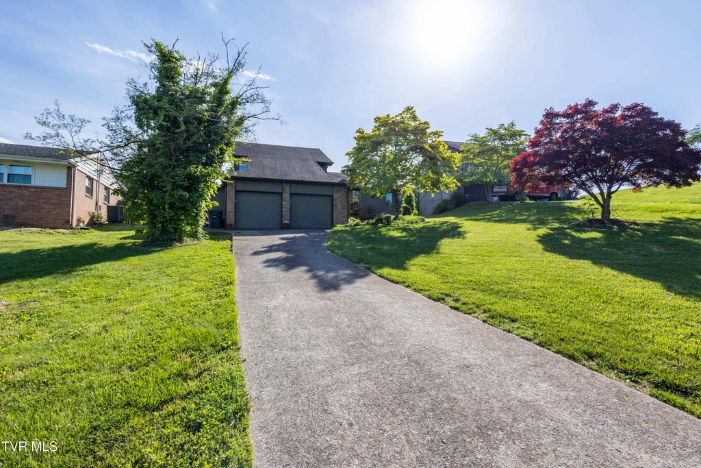 3604 Crest Road, Kingsport