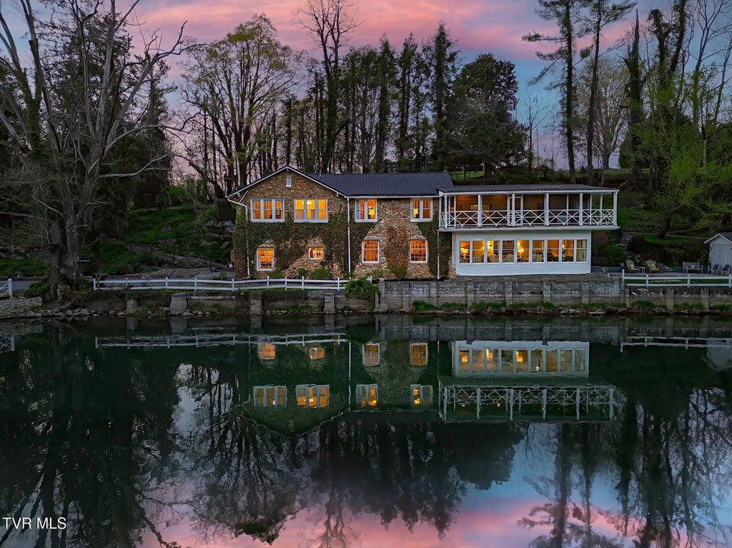 1 of 113 - 1910 Riverside Road, Bristol, TENNESSEE