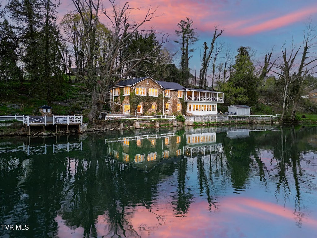 112 of 113 - 1910 Riverside Road, Bristol, TENNESSEE