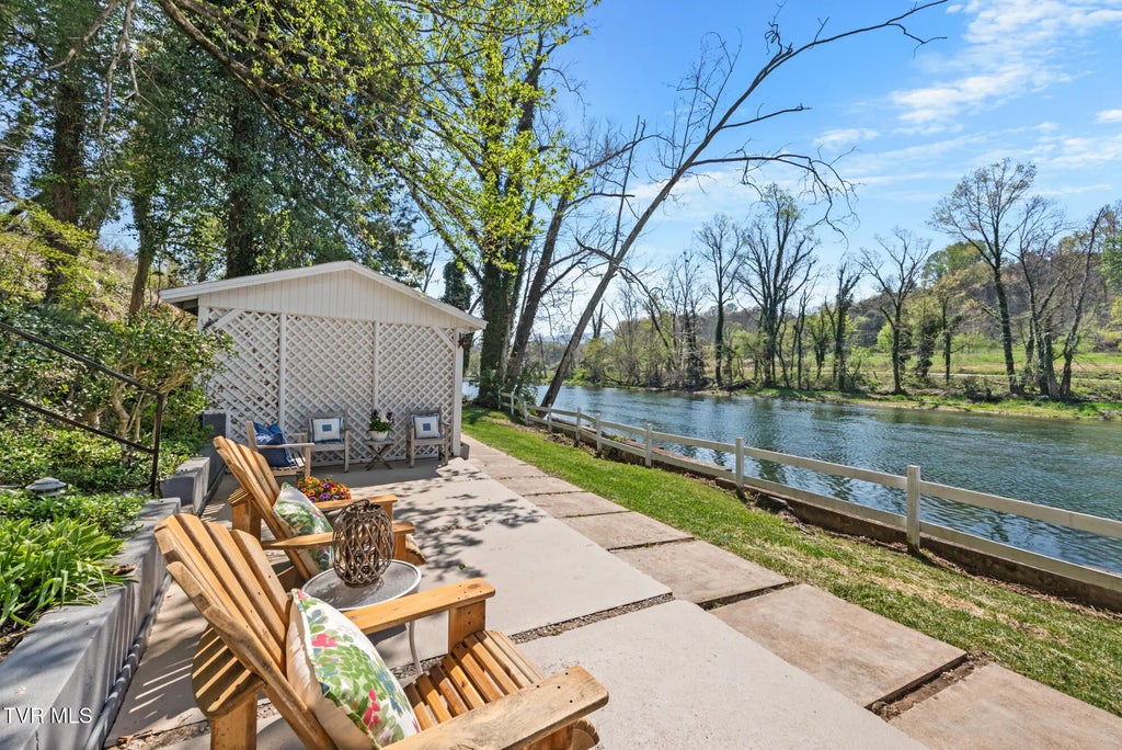91 of 113 - 1910 Riverside Road, Bristol, TENNESSEE