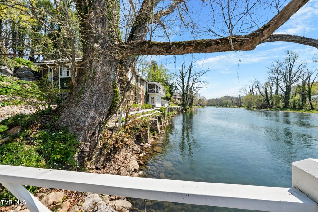 96 of 113 - 1910 Riverside Road, Bristol, TENNESSEE