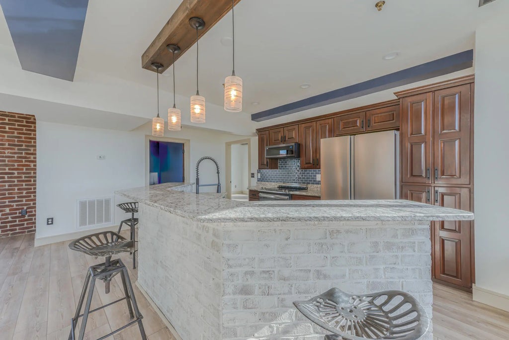 12 of 65 - 200 East Main Street 5, Johnson City, TENNESSEE