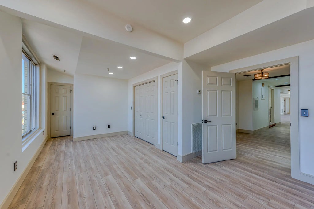 31 of 65 - 200 East Main Street 5, Johnson City, TENNESSEE