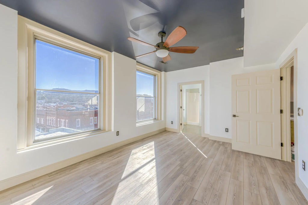 35 of 65 - 200 East Main Street 5, Johnson City, TENNESSEE