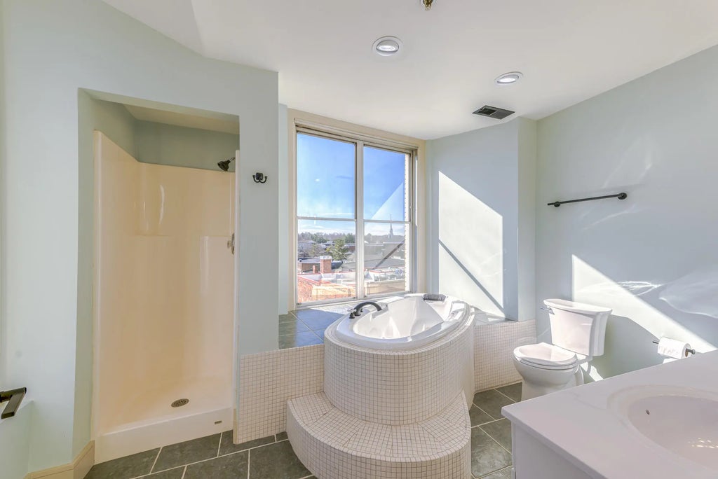 37 of 65 - 200 East Main Street 5, Johnson City, TENNESSEE