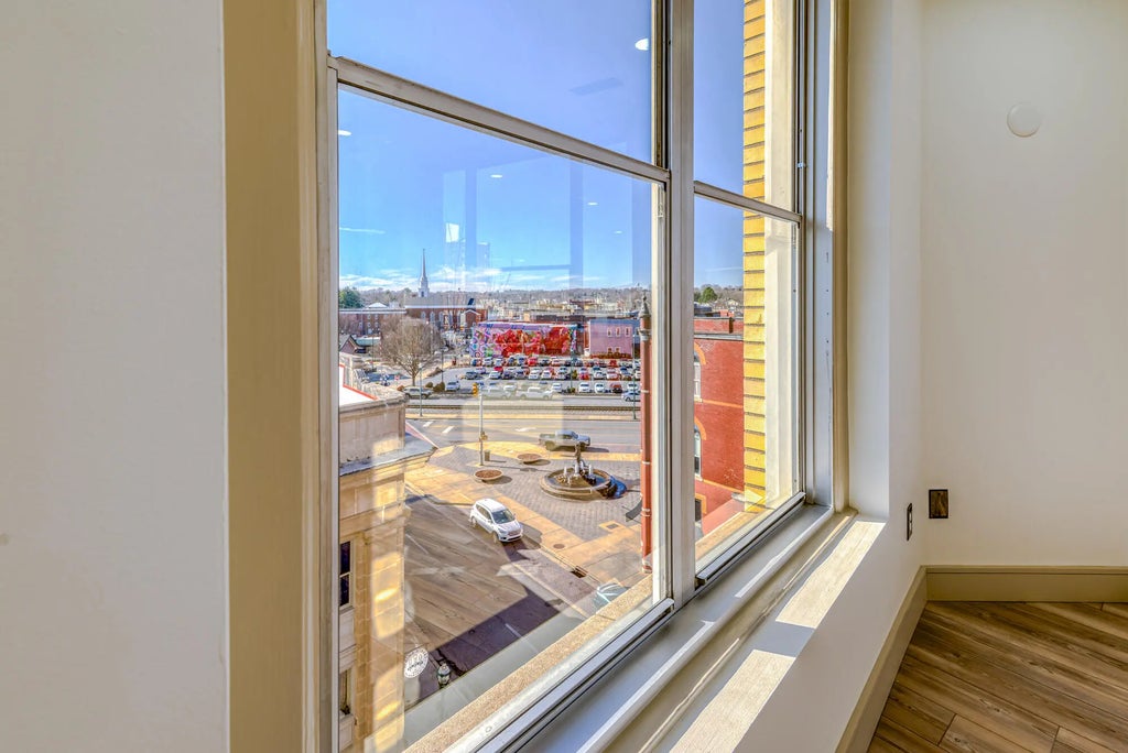 48 of 65 - 200 East Main Street 5, Johnson City, TENNESSEE