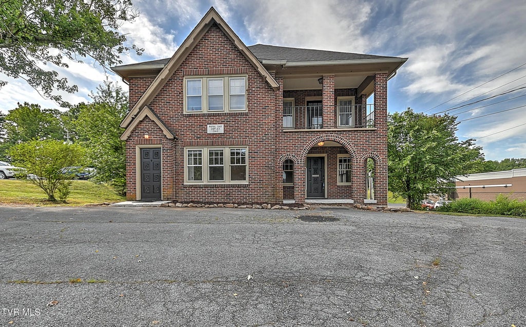 1122 North Main Street, Marion