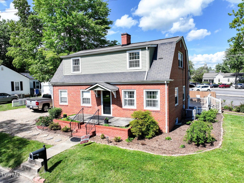 108 South Rogers Street, Rogersville