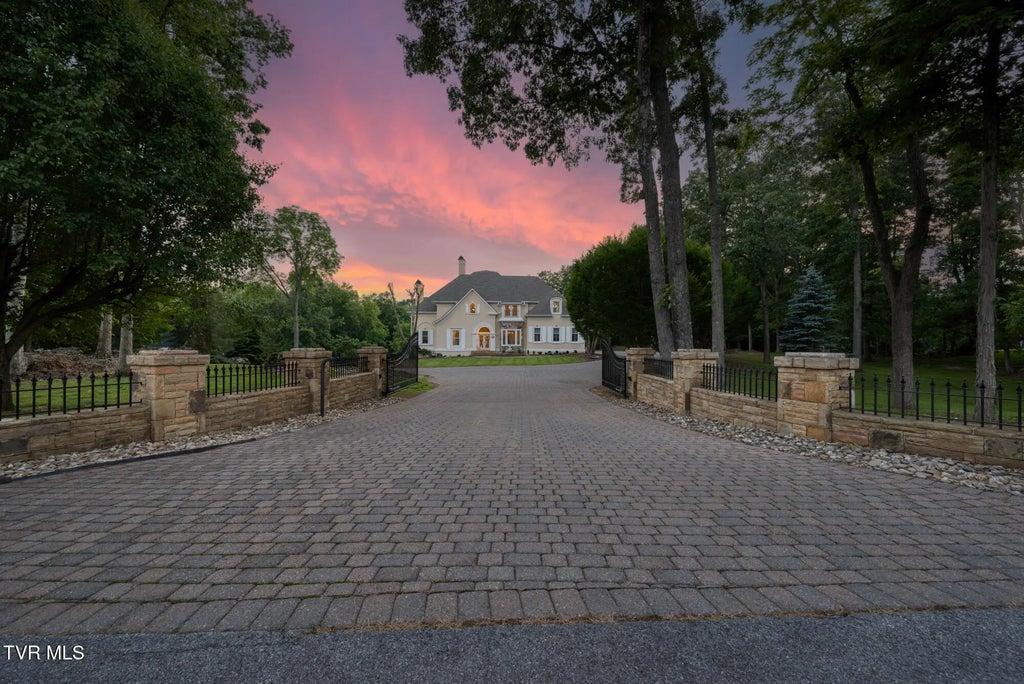 147 of 148 - 408 Fairway Estates Drive, Blountville, TENNESSEE