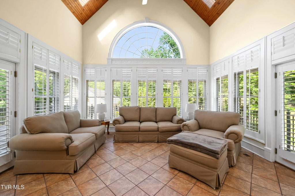 20 of 148 - 408 Fairway Estates Drive, Blountville, TENNESSEE