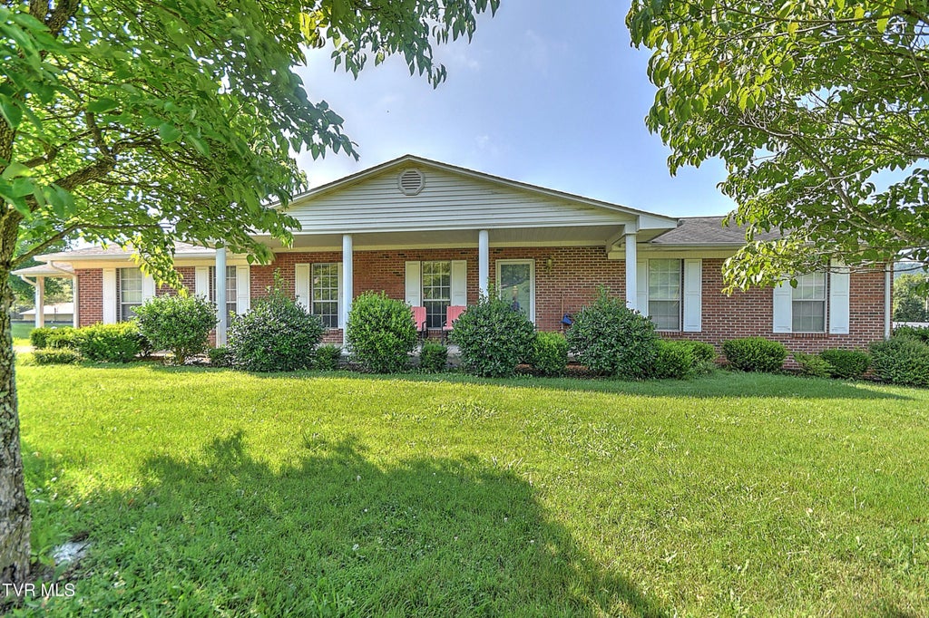 105 Willcrest Circle, Rogersville