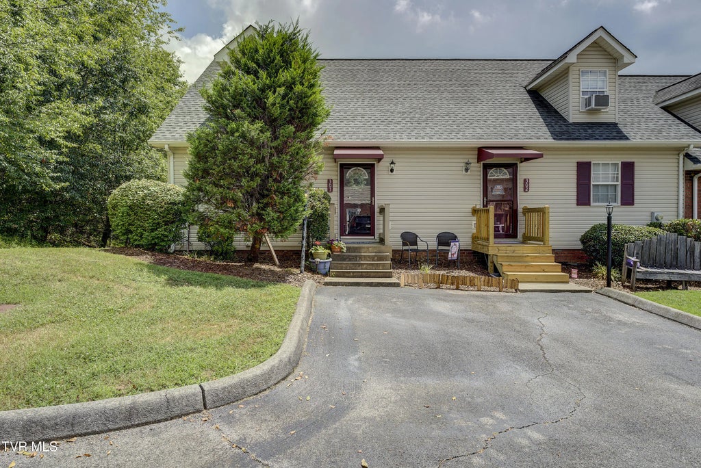 301 Hallbrook Drive 301, Johnson City