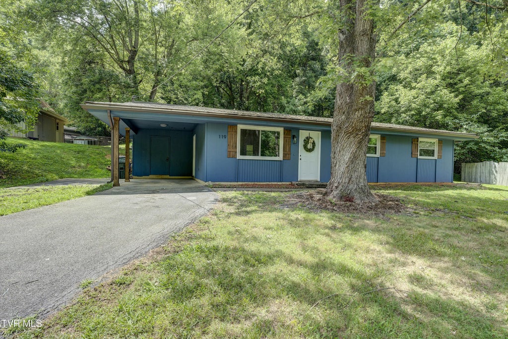 119 Cleveland Road, Gray