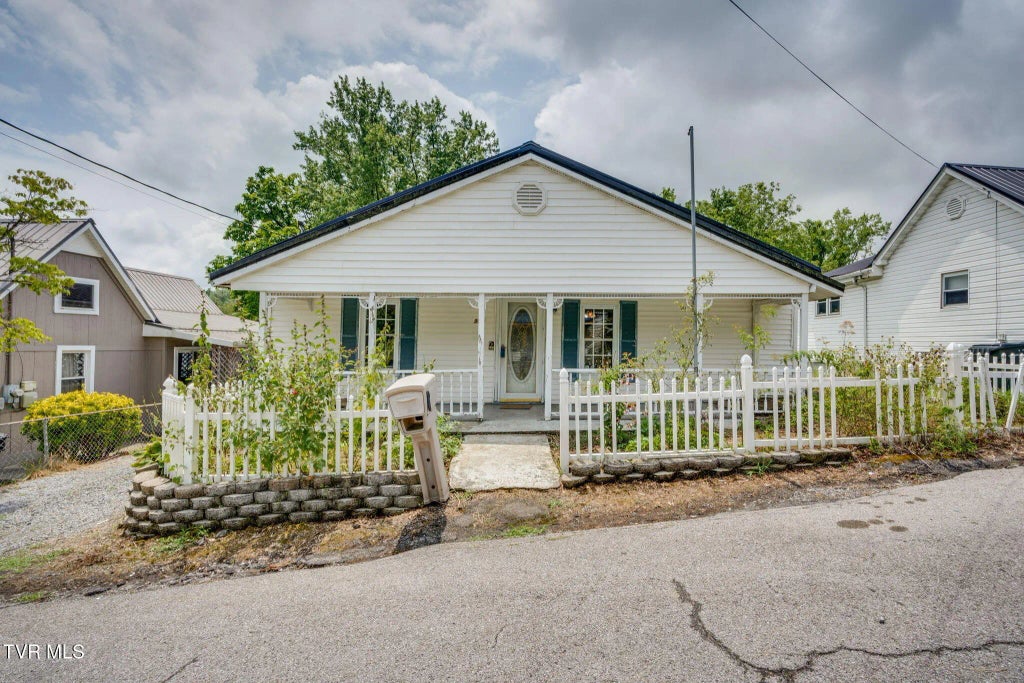 950 Barker Street, Bristol