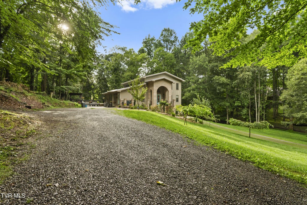 11980 Waterhouse Lane, Glade Spring