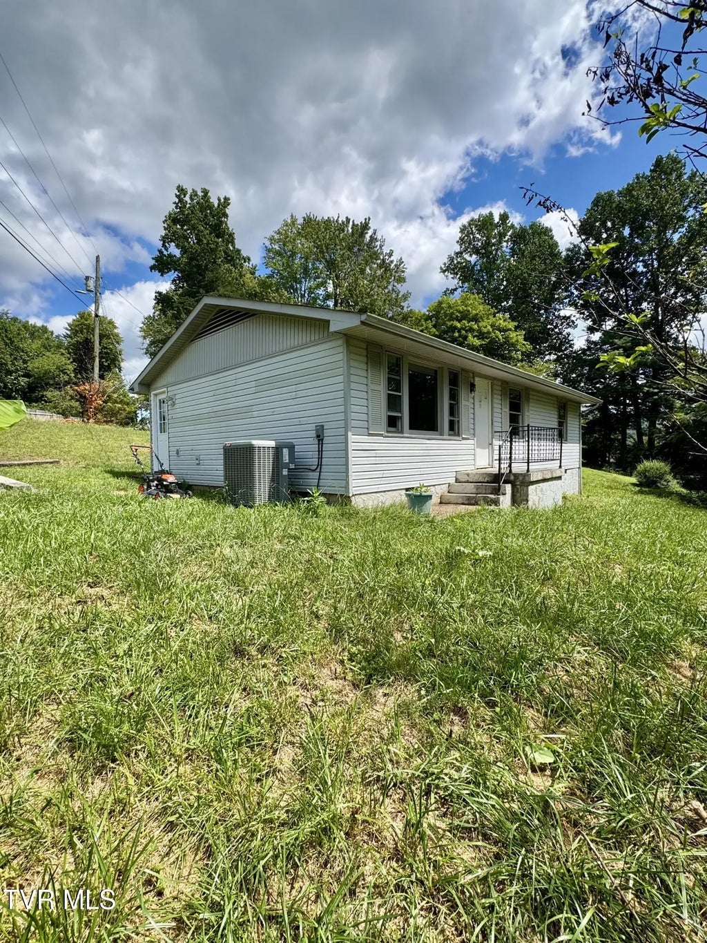 134 Honeycutt Road, Unicoi