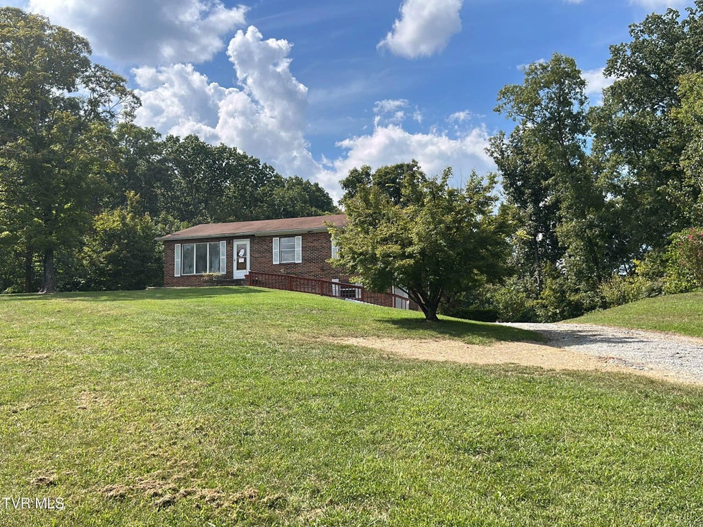 16 Persimmon Lane, Greeneville