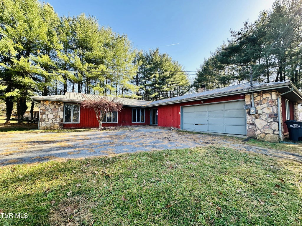 2016 Arlington Drive, Kingsport