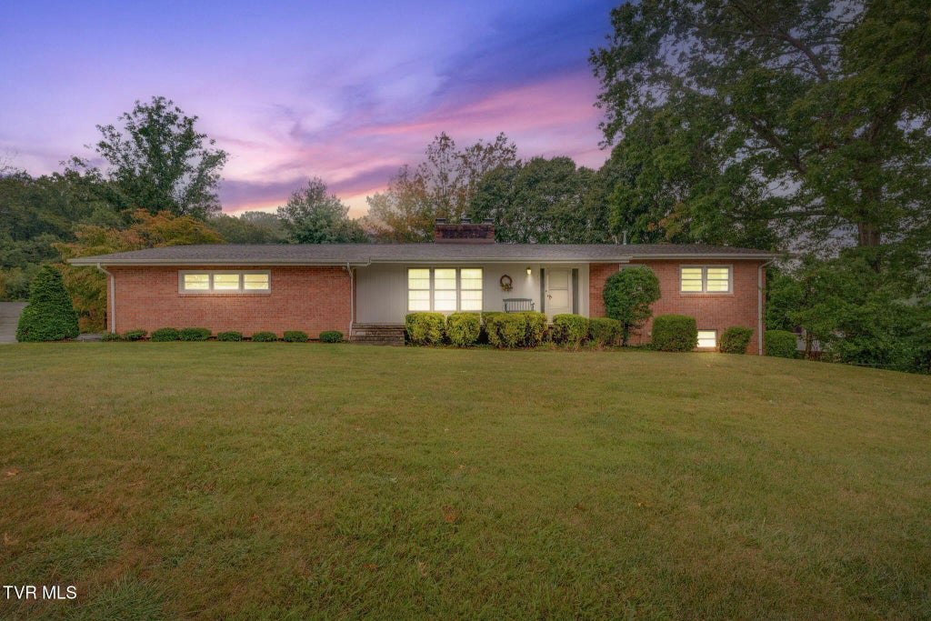 304 Ridgecrest Drive, Elizabethton