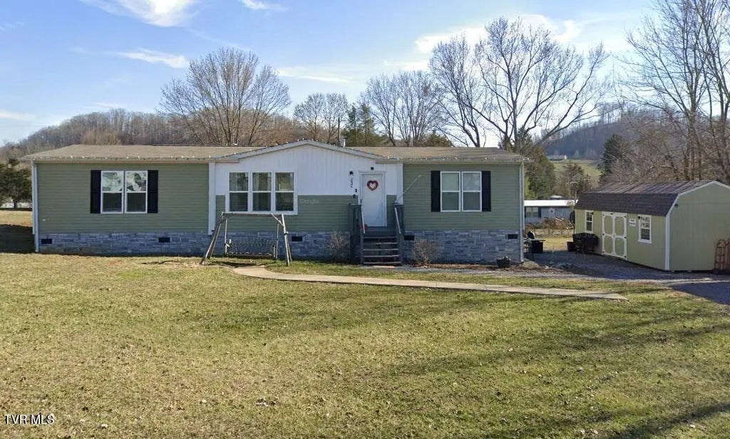 235 Wolfe Laurel Drive, Mount Carmel