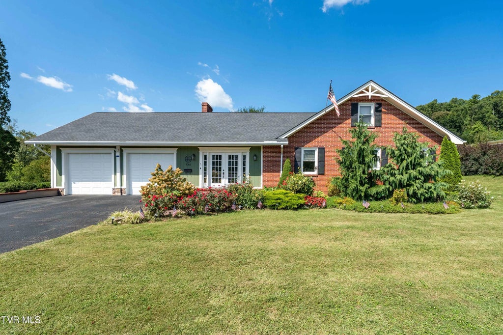 135 Tennessee Drive, Mountain City