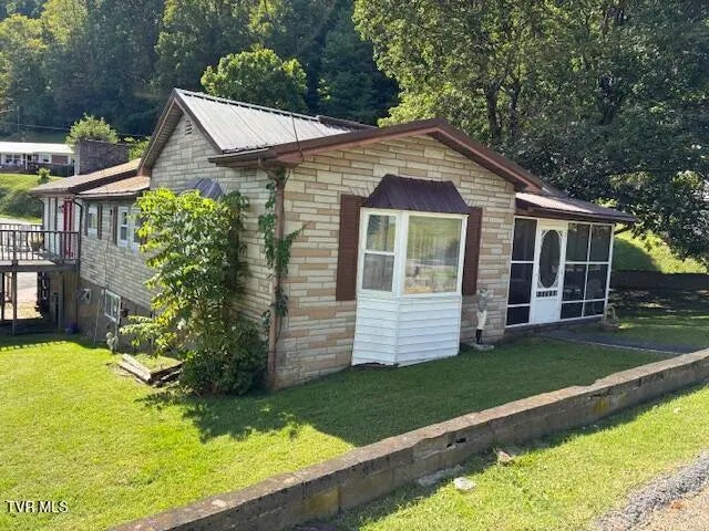 139 Northeast 7th St,, Norton