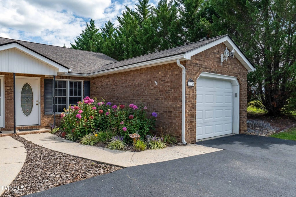 315 Old Franklin Place 315, Jonesborough