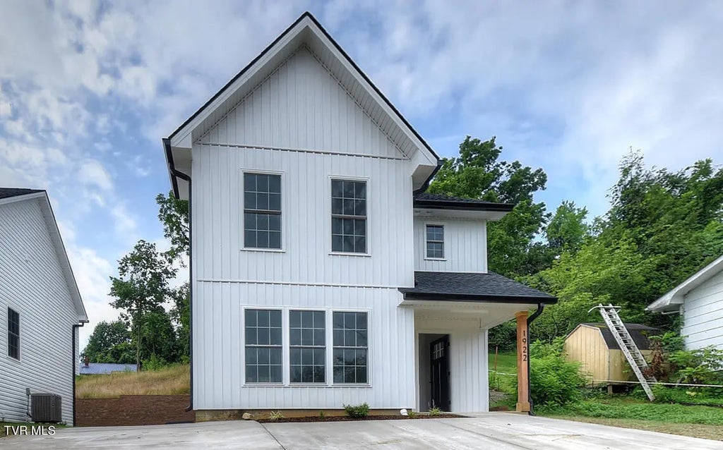 1922 Siam Road, Elizabethton