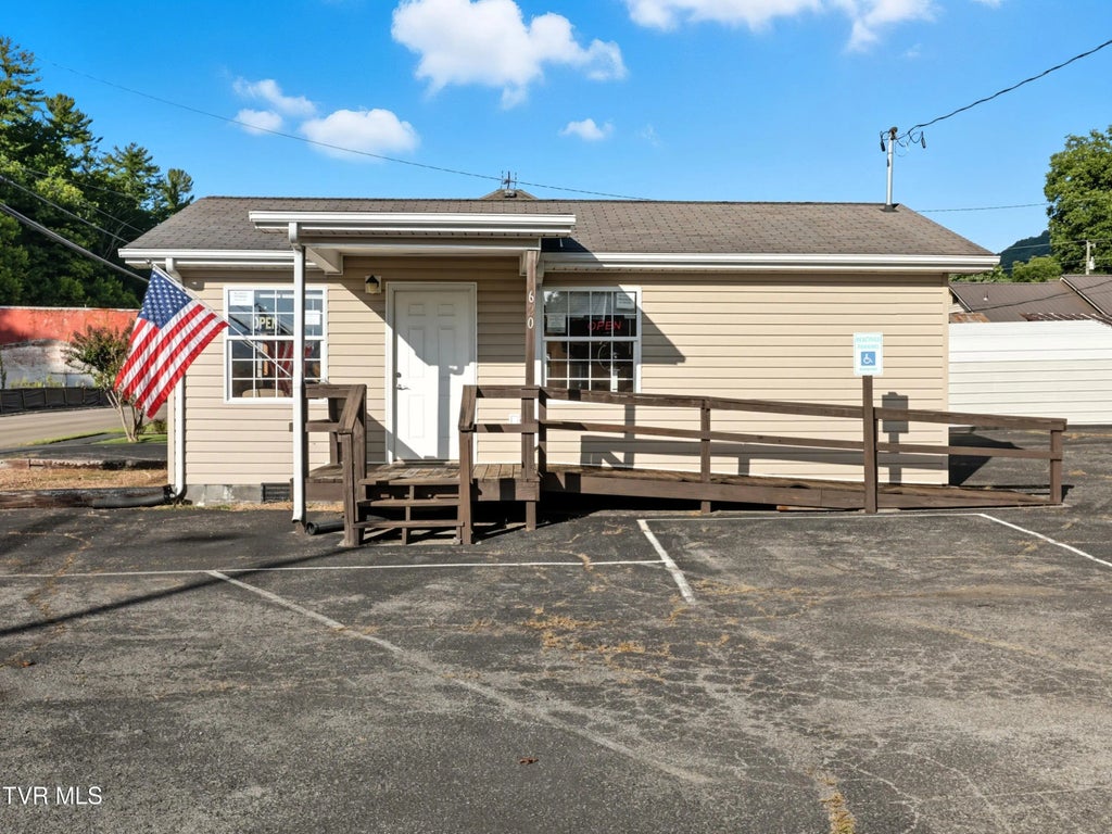 620 Carolina Avenue, Erwin