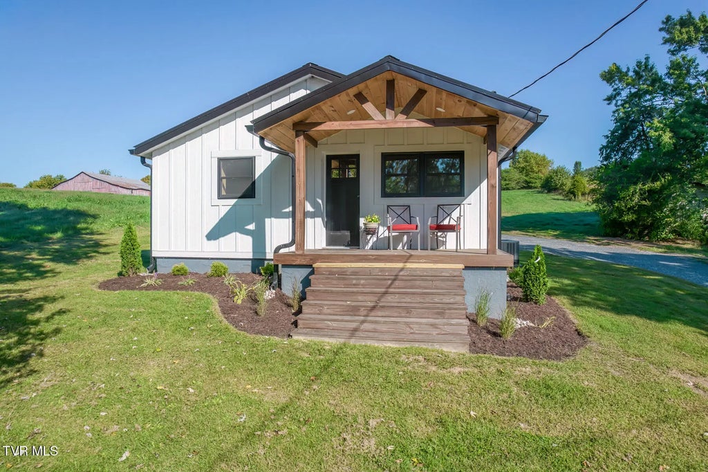 356 Old Thomas Bridge Road, Bluff City