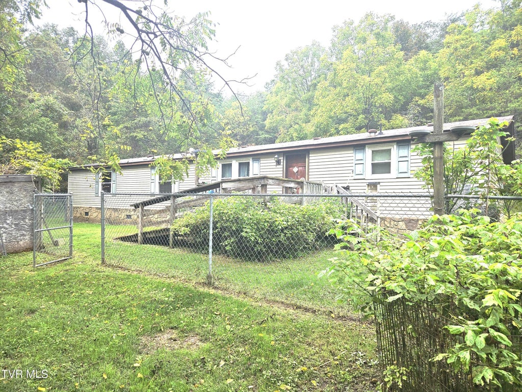 1741 Burem Road, Rogersville