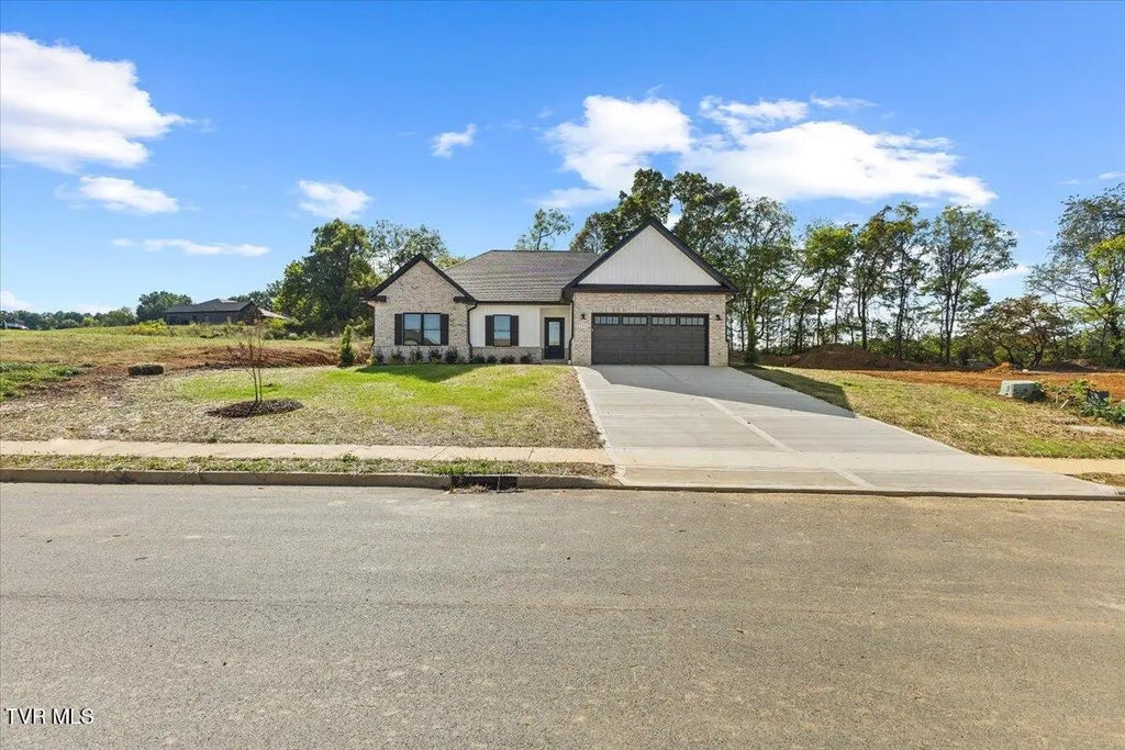 699 Twilight Falls, Jonesborough