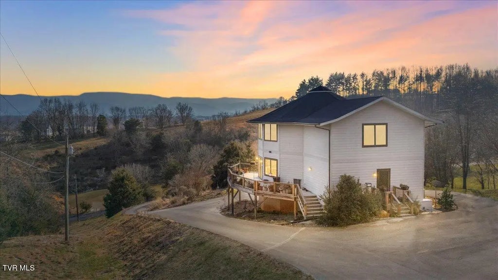 673 Charles Johnson Road, Chuckey