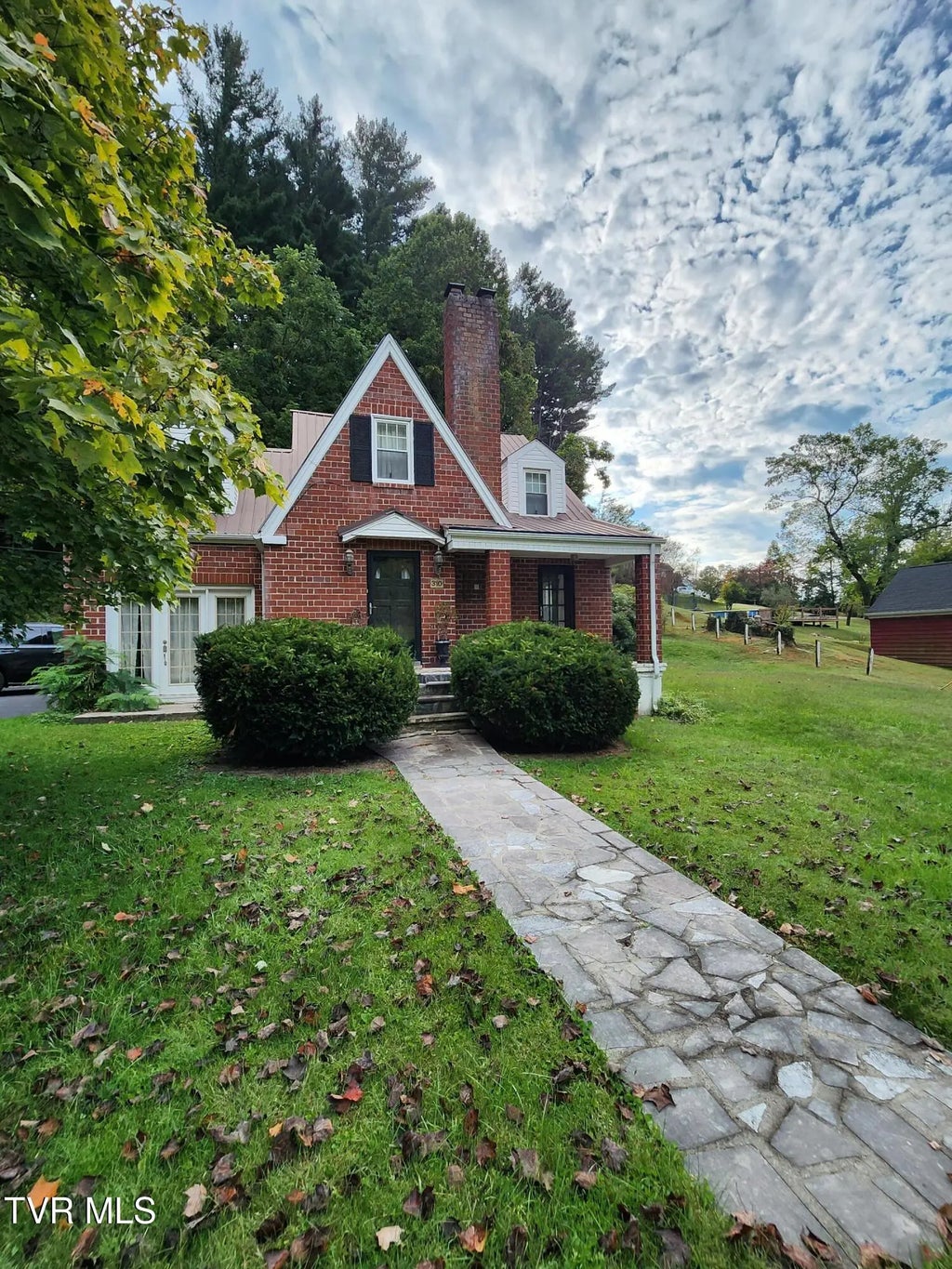 310 Northeast Centre Avenue, Coeburn