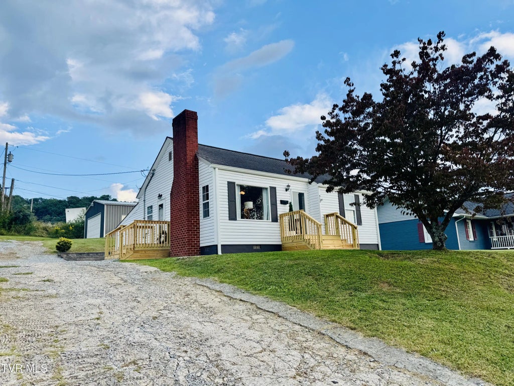 910 Fairview Street, Elizabethton